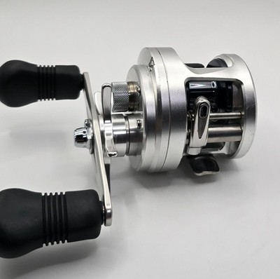 Shimano Ocea Calcutta 200 HG Baitcast Reel Right Hand from Japan