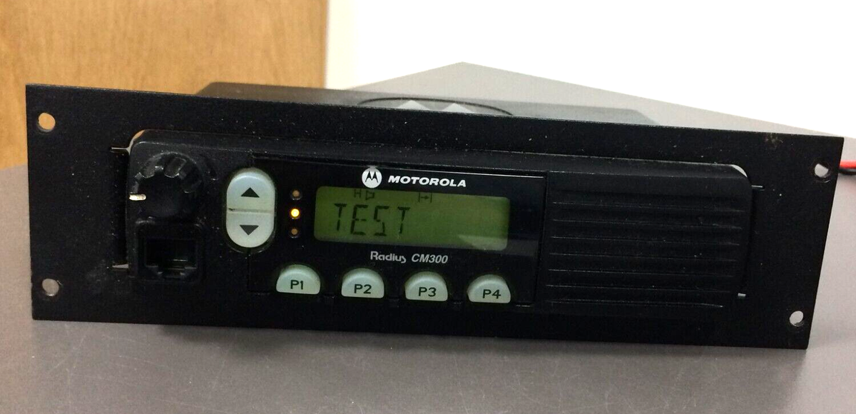 Motorola Radius CM300, VHF, 32 CH, 25W, AAM50KQF9AA1AN, BE AWARE