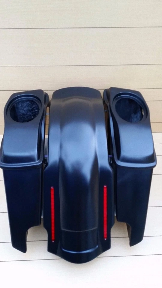 6 INCH STRETCHED BAGS,LIDS AND LED REAR FENDER  FOR HARLEY TOURING  1996-2013 - Image 2 of 4