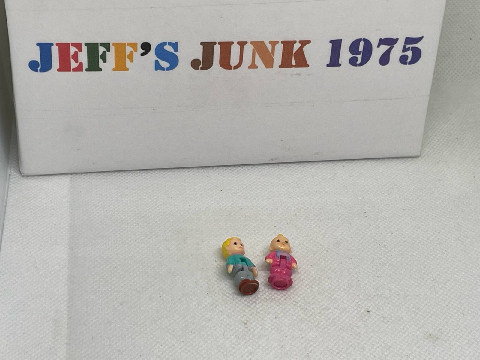 Lewis Galoob My Pretty Doll House micro baby and boy micro figure figurine