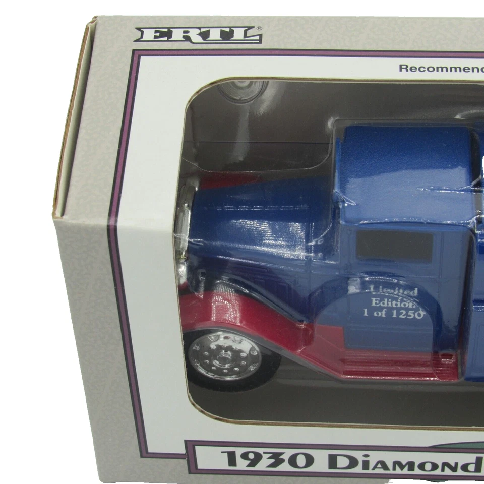 Ertl 1930 Diamond T Tanker Bank - Blue/Red - Ertl Replicas - Limited Edition NEW - Image 2 of 4