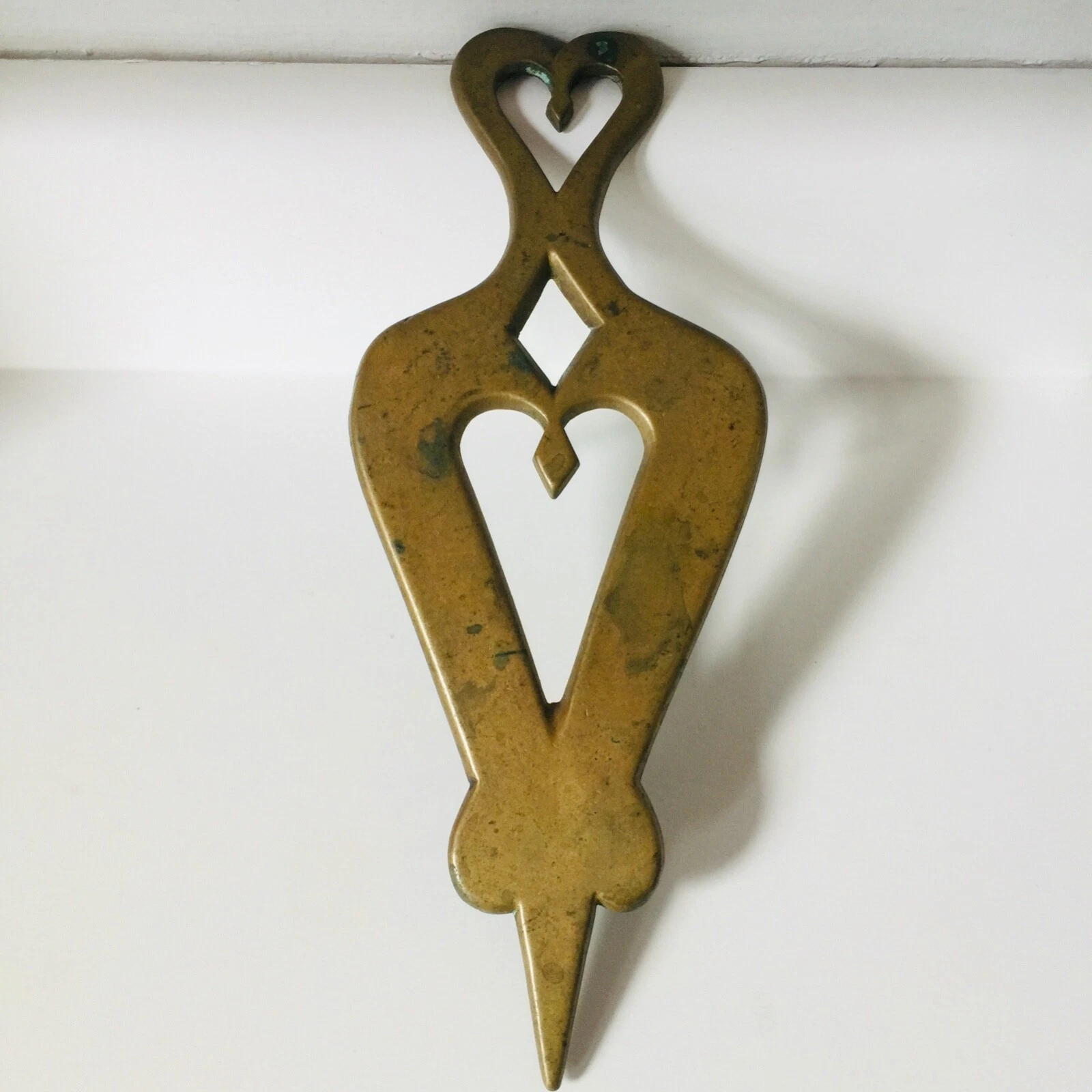 ANTIQUE Solid CAST BRASS Double Heart Design TRIVET Original HTF VTG 10.7" x 4" - product detail image 4