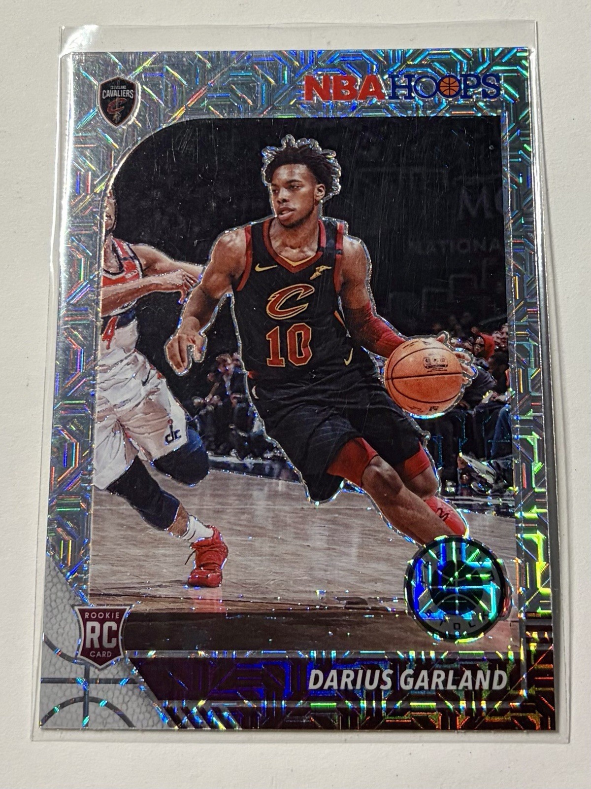 2019-20 NBA Hoops Premium Darius Garland #251 Silver Mojo Prizm (RC) CAVALIERS