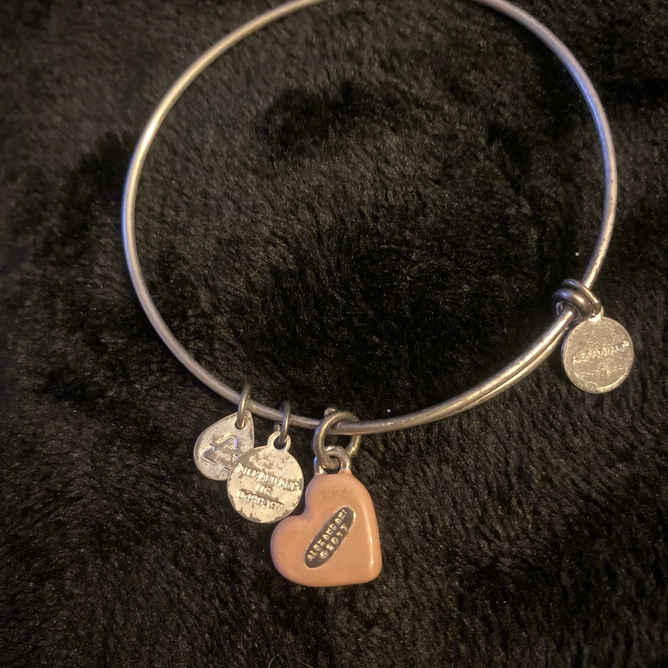 Brazalete Brazalete Alex And Ani Tono Plata Dije Rosa Amor Corazón Dije Foto 2 de 3