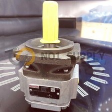 1PC NEW Rexroth R900081891 PGP2-2X/008RE20VE4 Pressure gear pump