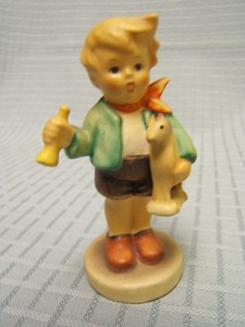 hummel boy with horn