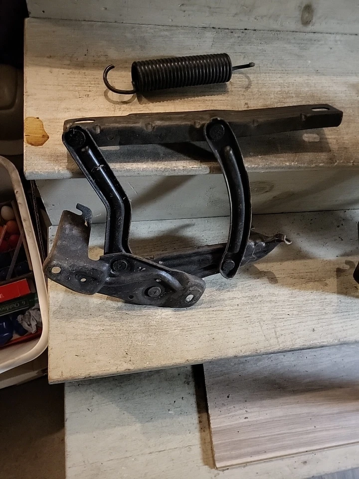 1967-1969 CAMARO FIREBIRD + 1965-1967 IMPALA CHEVELLE Pass HOOD HINGE ORIGINAL - image 3 of 3