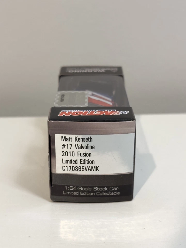 2010 Matt Kenseth #17 Valvoline 1/64 Scale COT NASCAR Diecast Ford Fusion RARE - Image 2 of 3