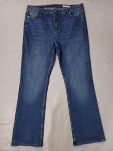 Damen-Bootcut-Jeans (2025) Zum Bestpreis