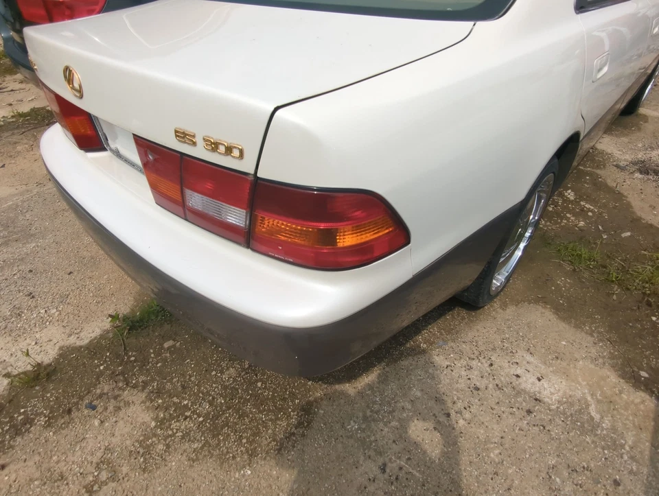 1997-2001 Lexus Es300 Rear Bumper Assembly Oem R9L0I Foto 3 de 3