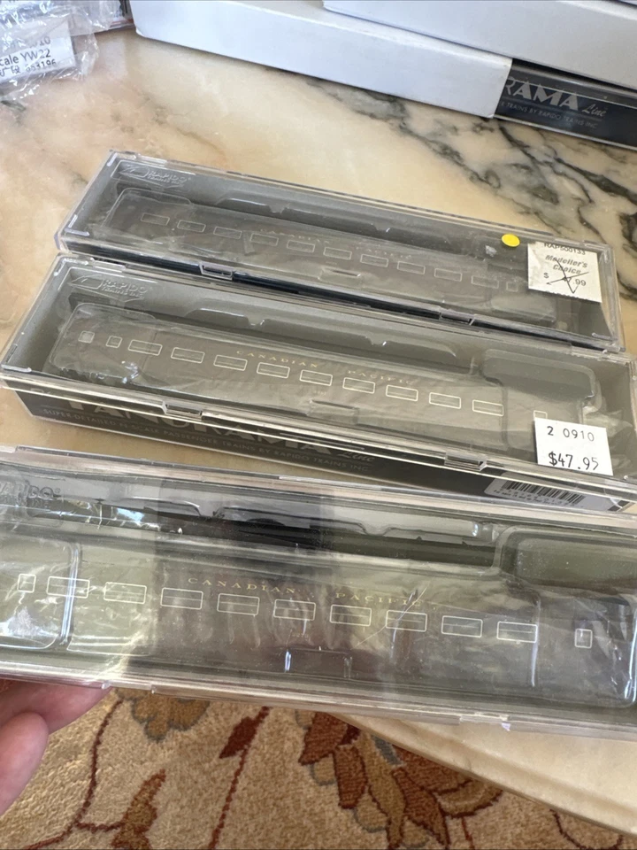 Rapido N Canadian Pacific Lightweight Coach Lot – 3 Cars #2273 #2287 #2298 - Immagine 3 di 3