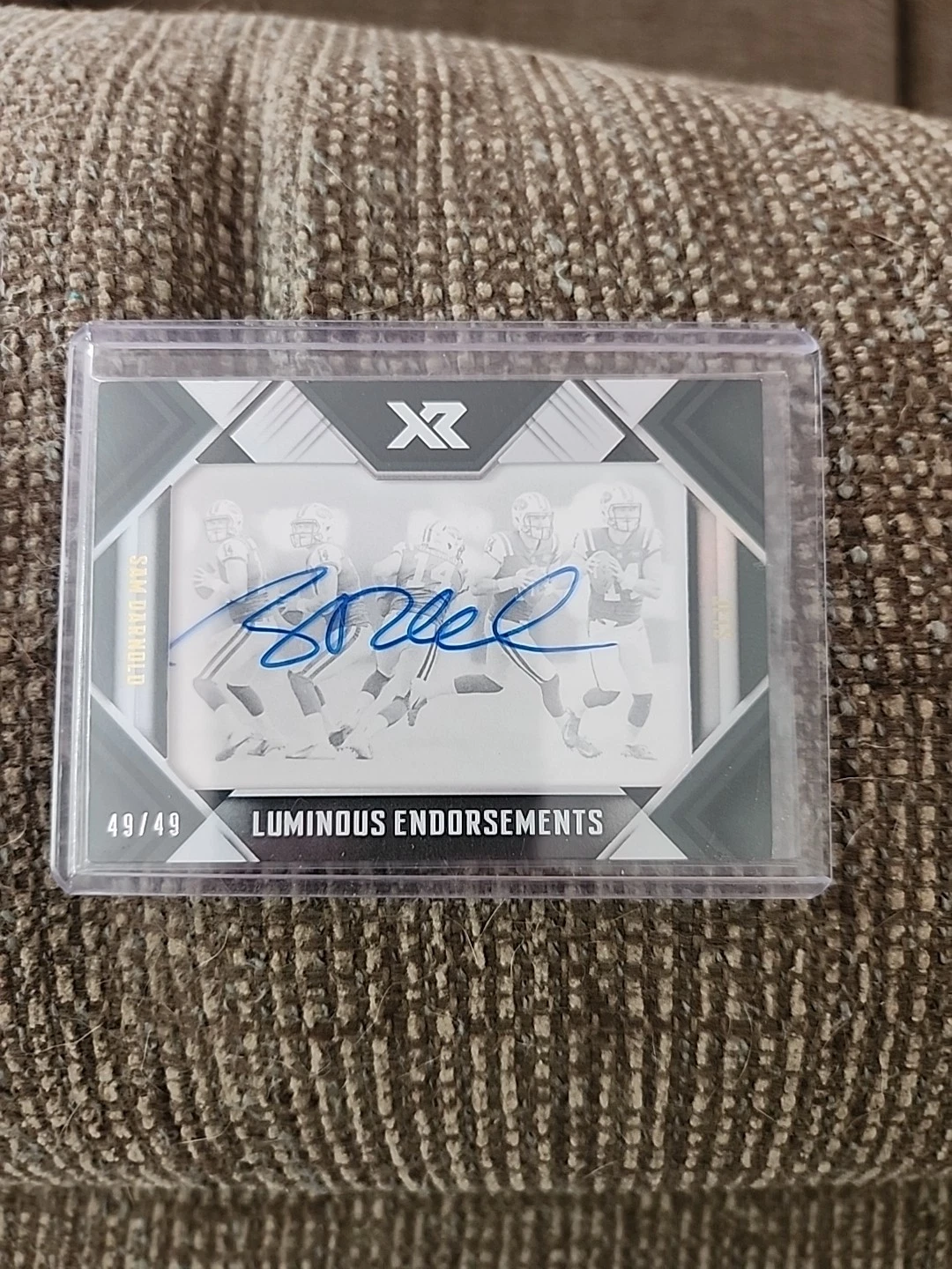 Sam Darnold Panini XR Luminous Endorsements Autographs #LE3 Base