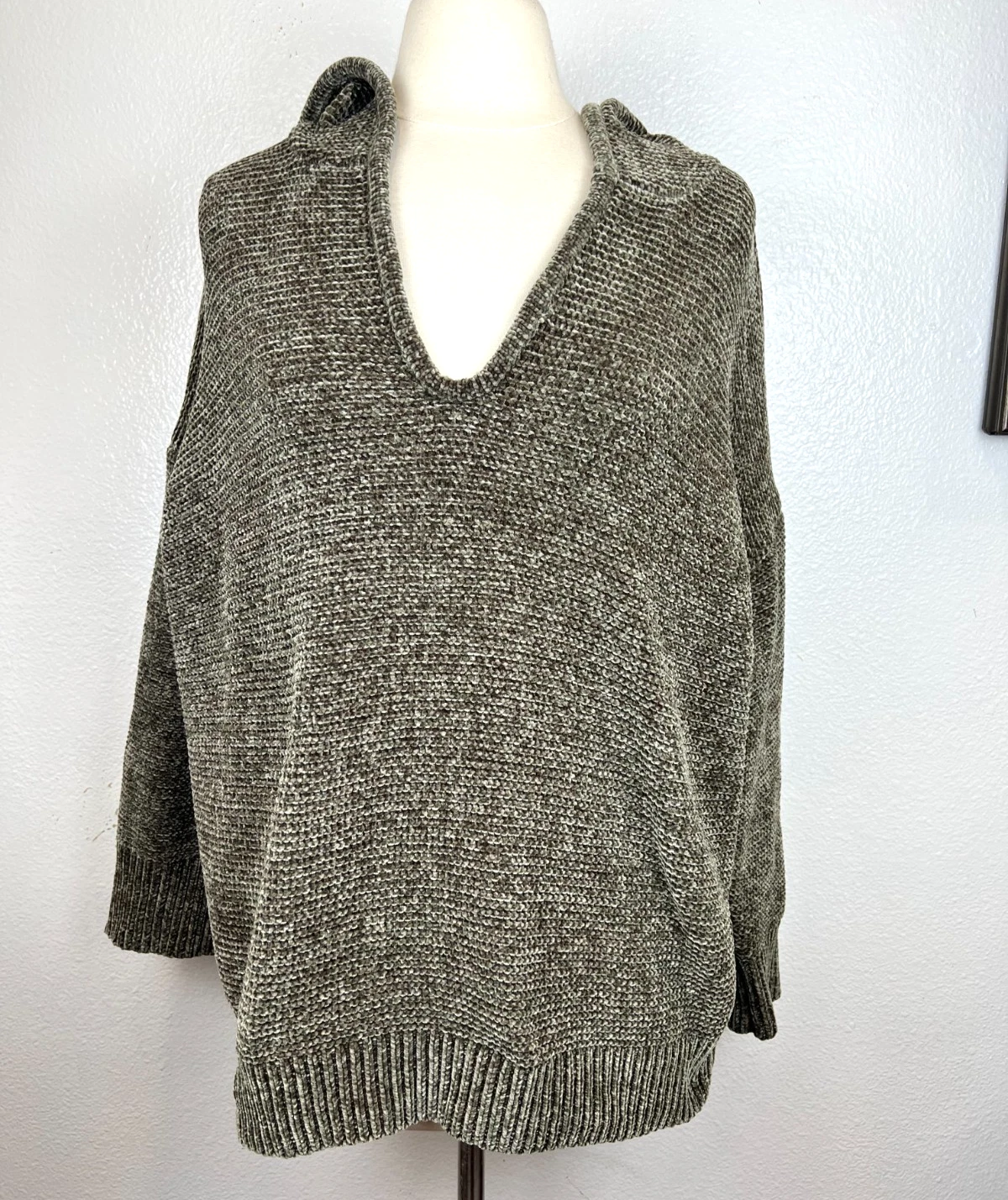 Splendid Chenille Aurora Hoodie Sweater Size L in Olive Green Cozy Cabin