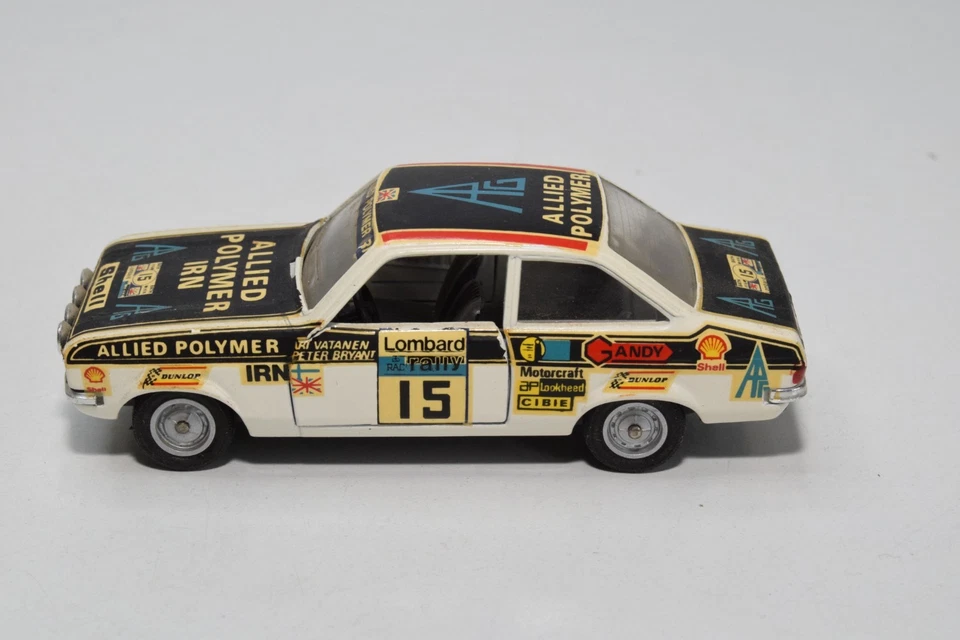 B72 1:43 SOLID 45 FORD ESCORT RALLY LOMBARD WHITE EXC. COND. - Immagine 2 di 4