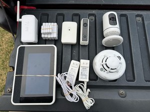 Vivint Home Security Lot Panel, Chimes, Door Bell, Fire, Power Lot Untested 