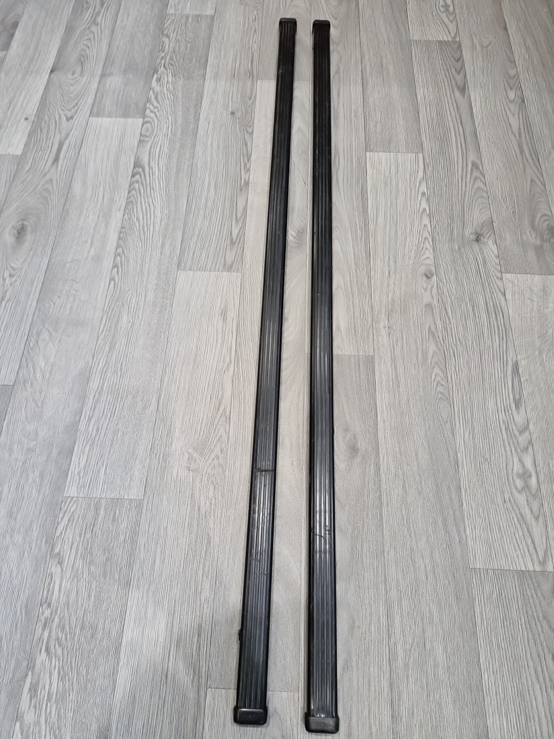Thule 7122 Square Bar Evo Roof Bars - 118cm 712200