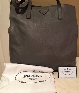 prada saffiano soft