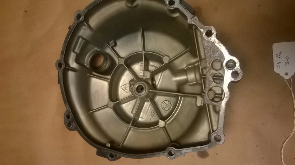 2005 YAMAHA YZFR6 YZF R6 R6S МУФТА КРЫШКА 03-04 С БОЛТАМИ - Изображение 4 из 4