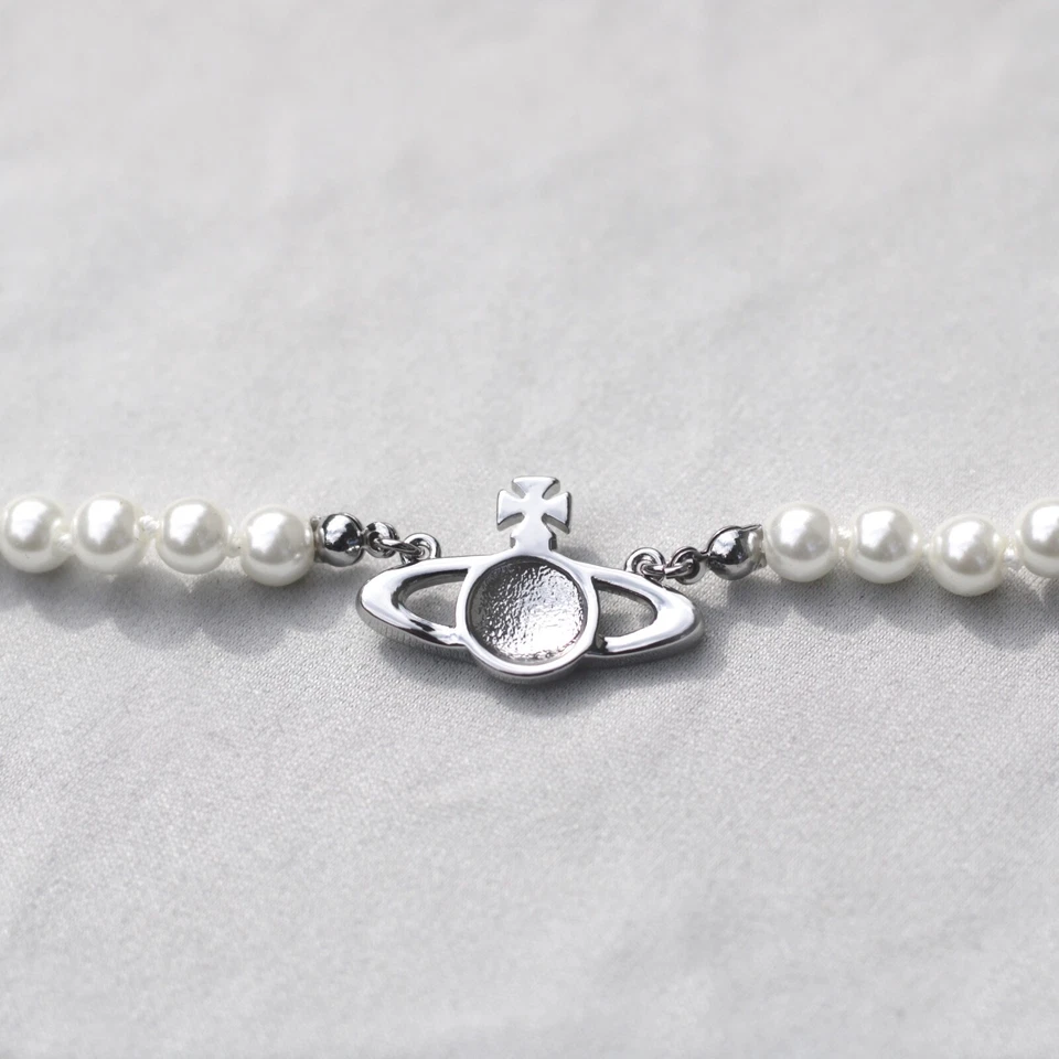 Authentic Vivienne Westwood Silver White Pearl Necklace Choker Chain with Bag - Image 4 of 4