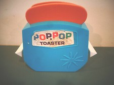 VINTAGE POP POP TOASTER PLAY PRETEND CHILD'S PLASTIC TOY W/TOAST