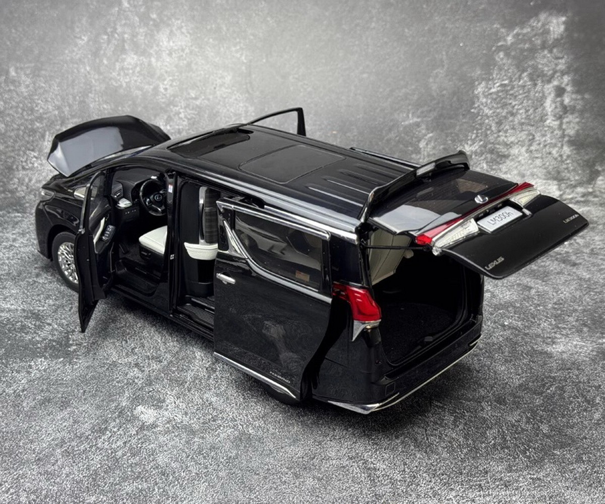 KYOSHO 1/18 Scale LEXUS LM300h MPV Black Diecast Car Model