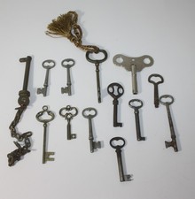 Vintage Mixed Lot of 13 Keys Skeleton Steel Metal
