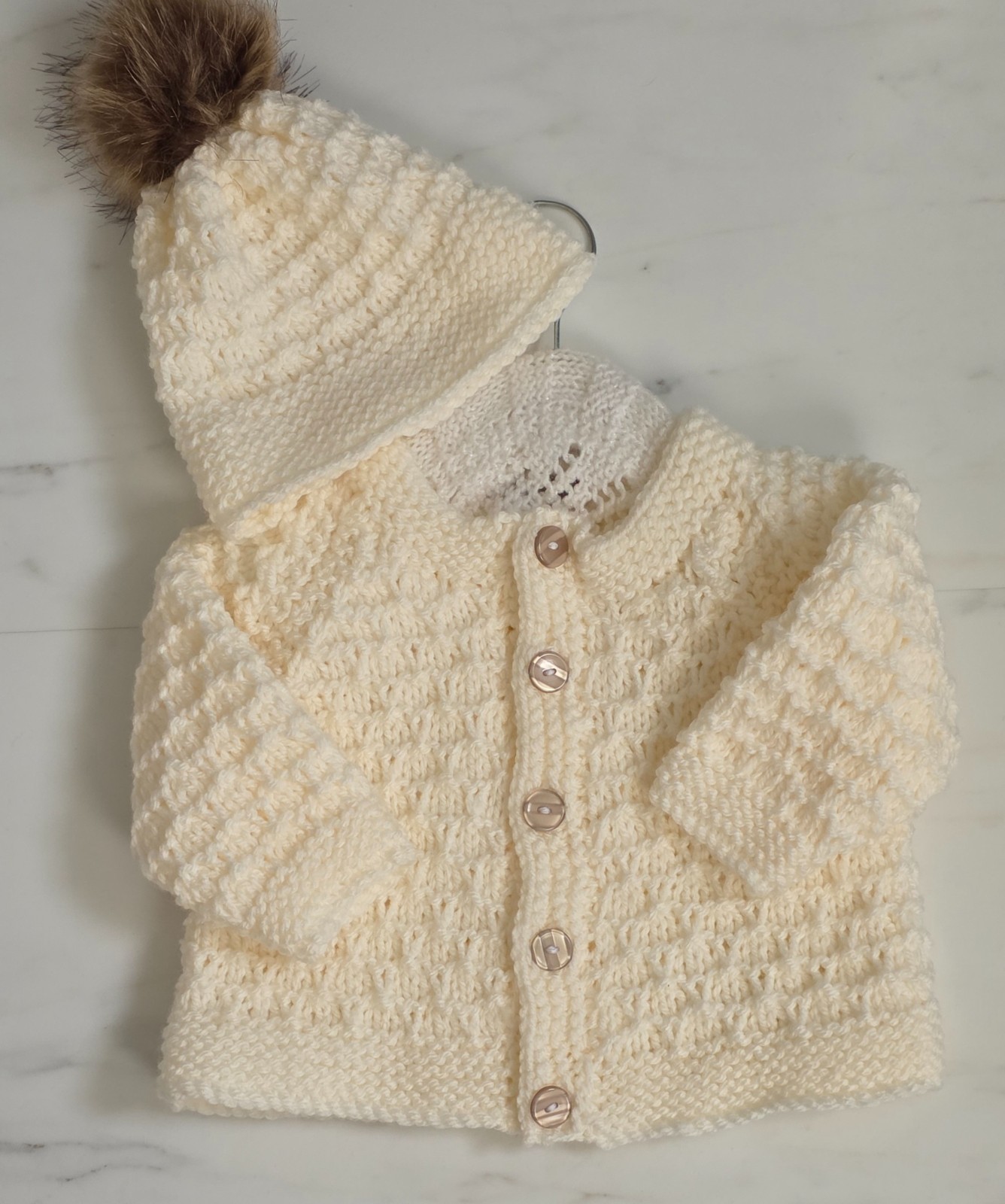 Hand Knitted Baby Cardigan & Hat in Cream Chunky Wool Age 12-18 Months BRAND NEW image 4