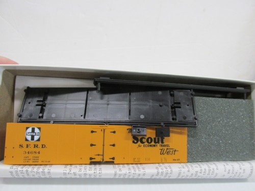 INTERMOUNTAIN / LONGS ~ SANTA FE - THE SCOUT FRIGORÍFICO CAR # 34684 ~ KIT ~ ESCALA HO | Condition: New