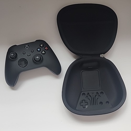 Microsoft Xbox One Series Carbon Black Wireless Controller With Case