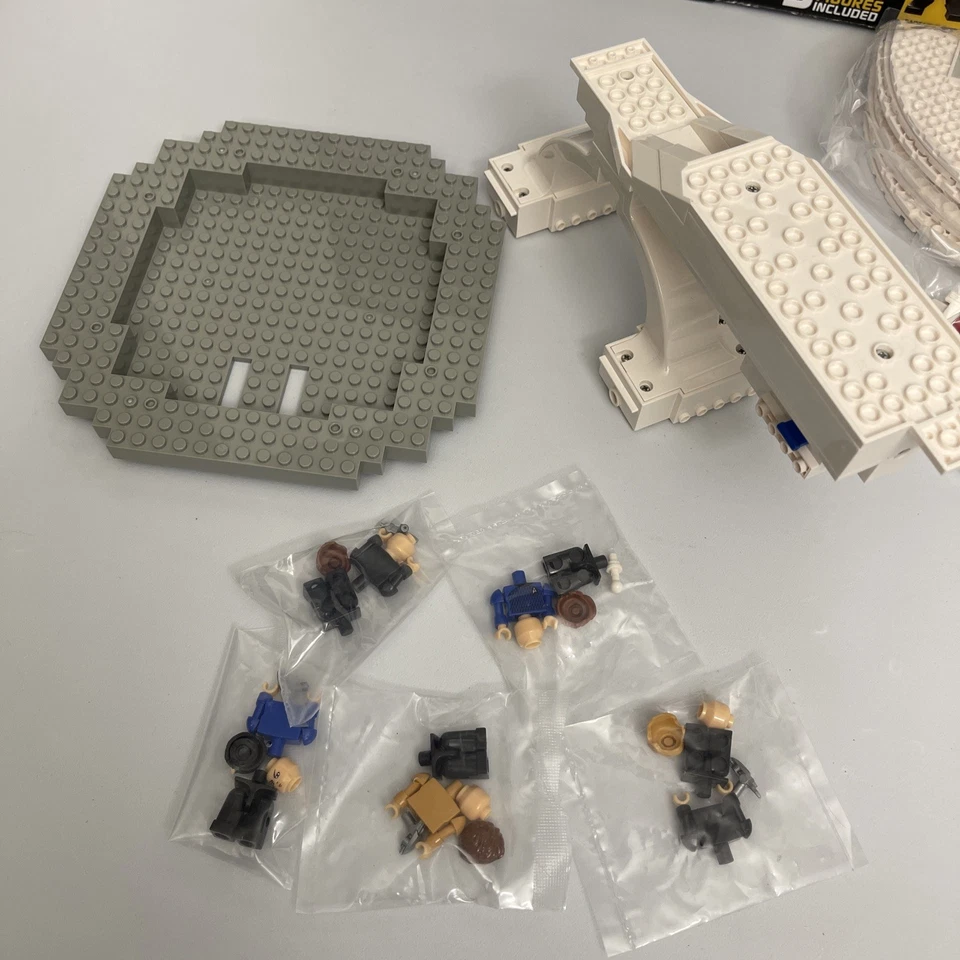 Star Trek USS Enterprise KRE-O A3137 Hasbro 432 шт + 5 Kreon минифигурки открытая коробка - Изображение 2 из 4