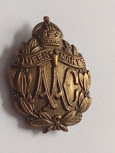 Original WW2 Queen Mary's Army Auxiliary Corps (QMAAC)Cap Badge KC Brass Vintage - Picture 3 of 5