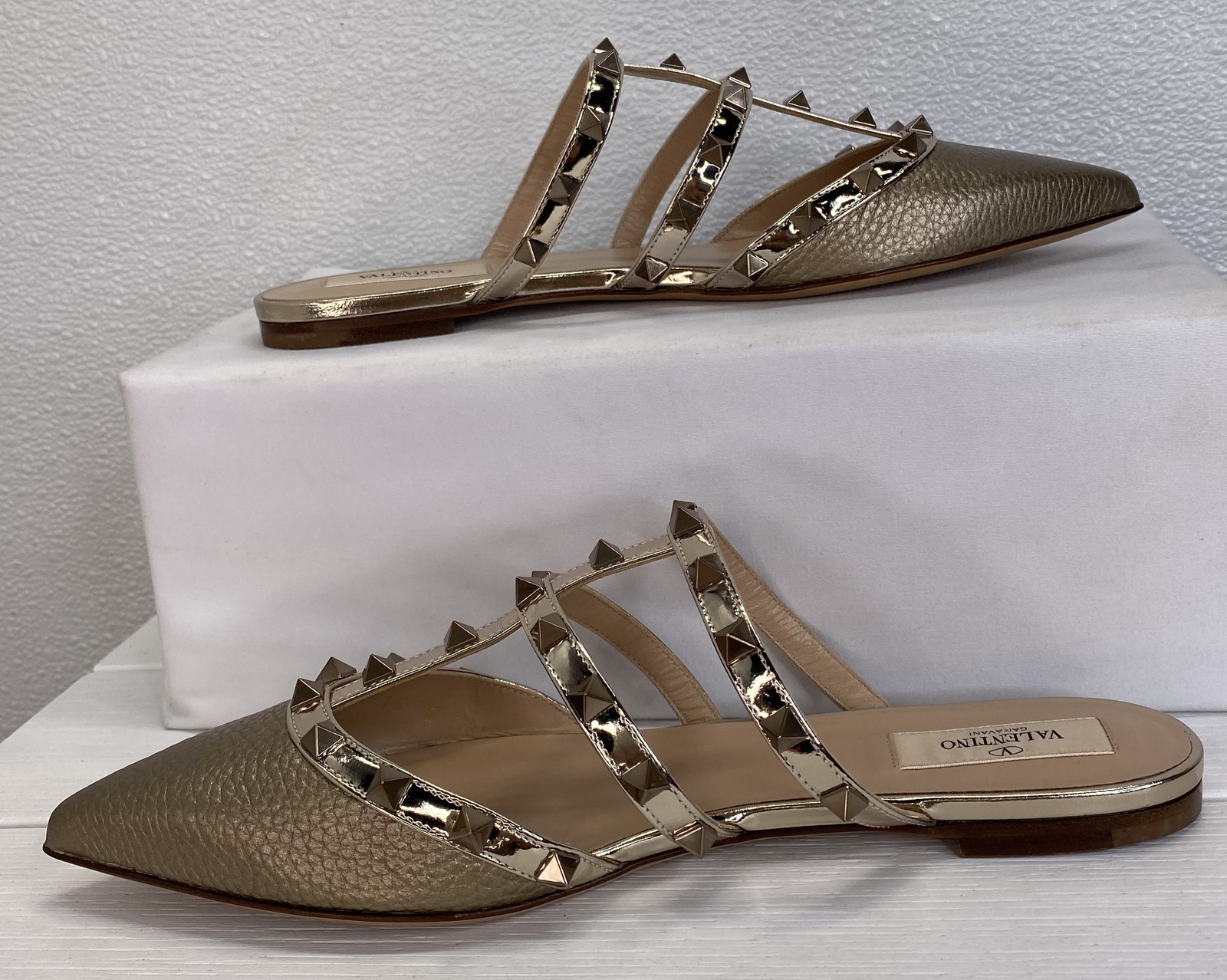 Valentino Garavani Rockstud Leather Mules Women's Size 9 Beige Slip On Flats thumbnail 8