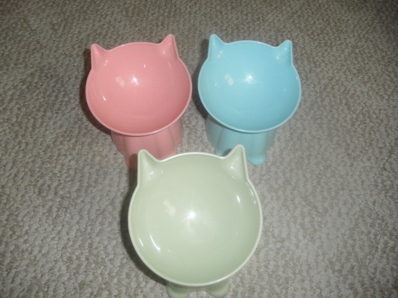 3 ELEVATED RAISED SLANTED PLASTIC CAT KITTEN FOOD & WATER BOWLS