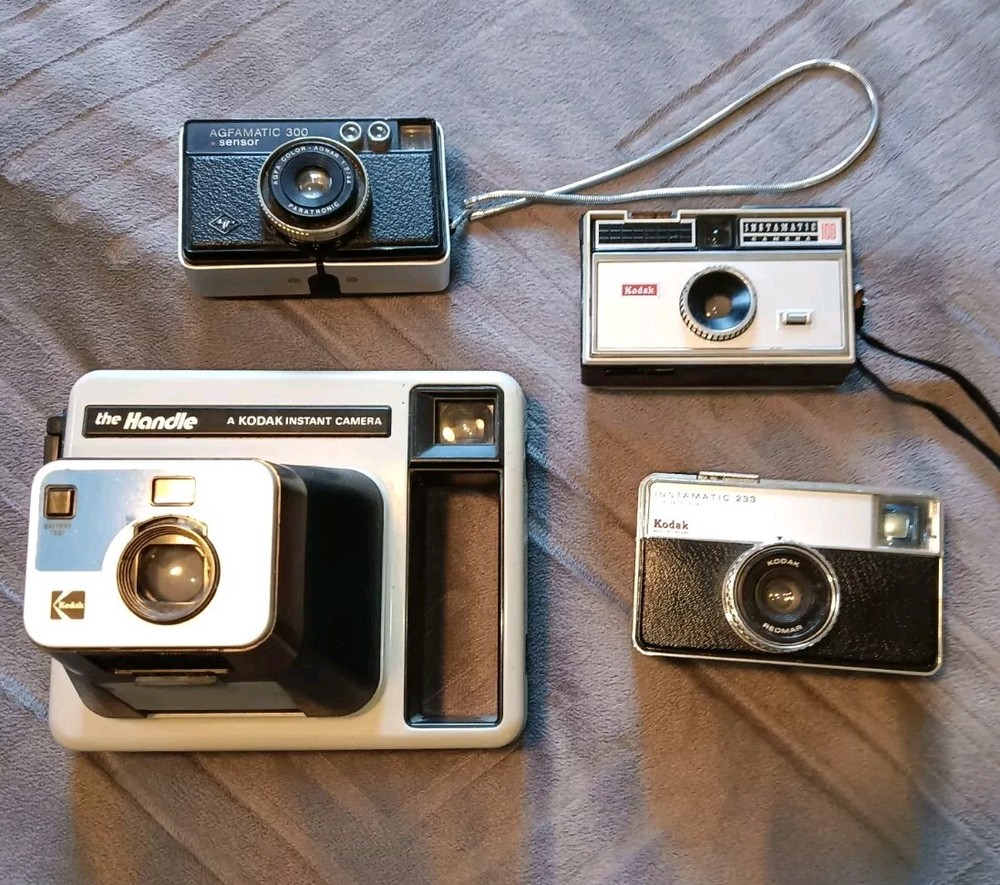 Kodak InstaMatic 233, The Handle Kodak, Agfamatic 300, Kodak Instamatic 100...