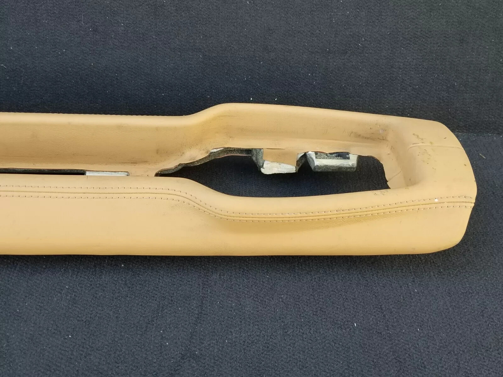 Ferrari 458 Italia Spider F142 Center Tunnel Console Unit Base Beige Leather OEM