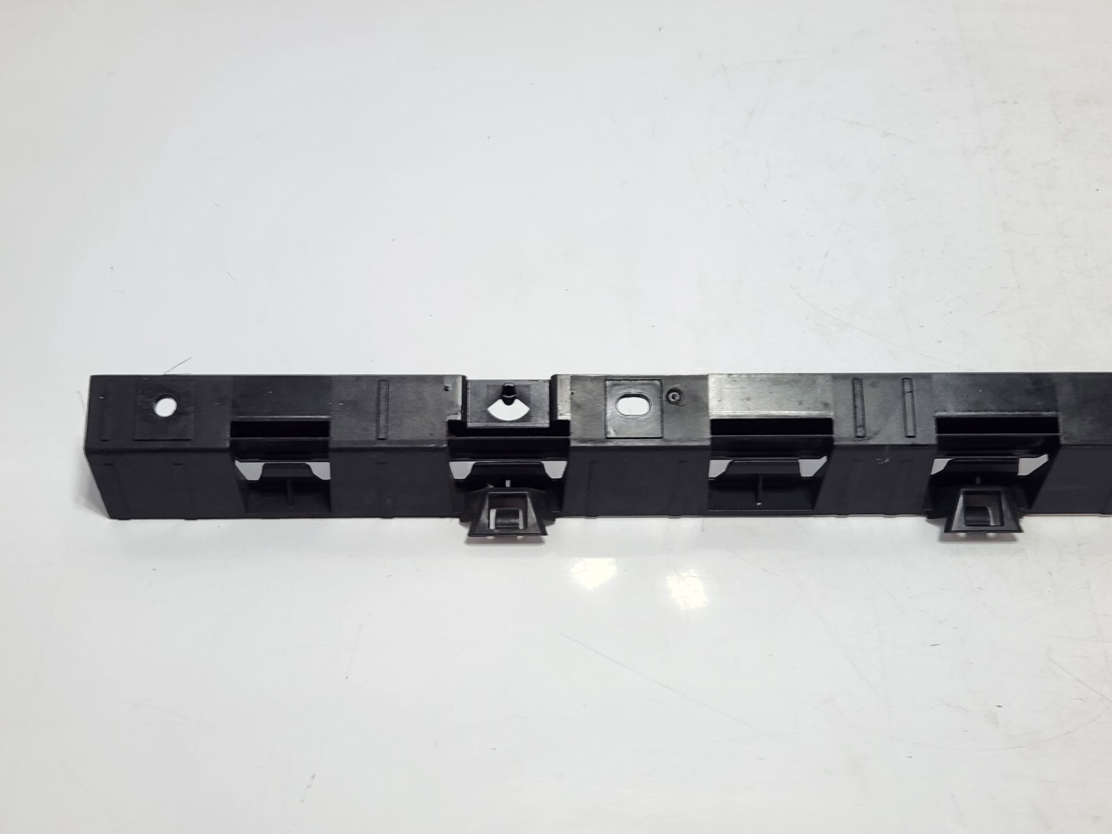 ✅ 10-14 OEM Rolls-Royce Ghost RR4 Front Left Driver Side Rocker Panel Bracket