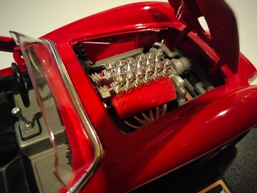 Diecast Bburago Ferrari Testa rossa 1957 escala 1/24 en caja y soporte - Imagen 6 de 12