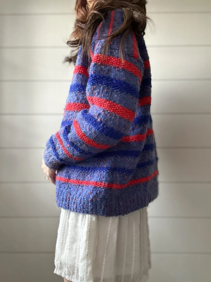 Suéter Vintage Hecho a Mano Rayas Grueso Tejido Azul Rojo Pullover Foto 3 de 4