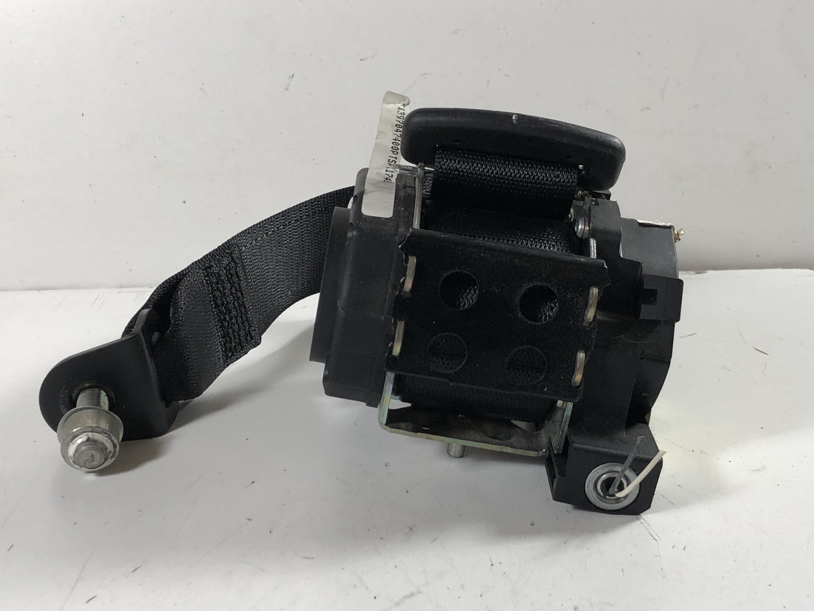03-13 Maserati Quattroporte M139 Rear Left Seatbelt Retractor OEM NERO Black