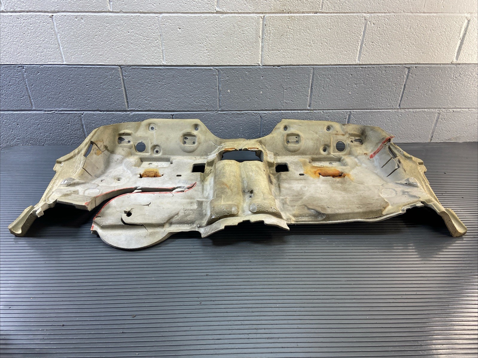 2017-2023 Rolls Royce Dawn RR6 Rear Floor Sound Insulation Cover OEM *NOTE