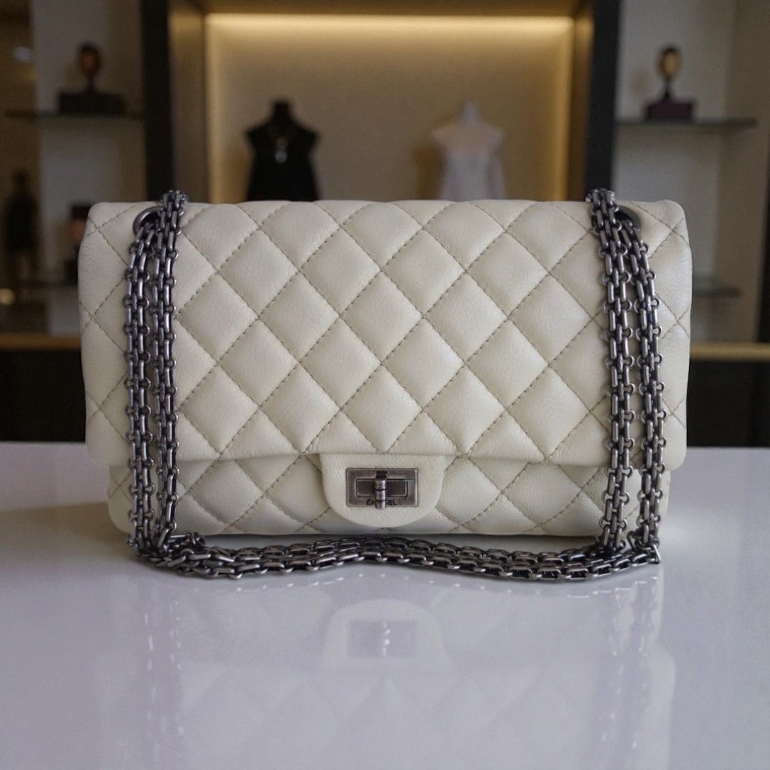 Tasche 2.55 Chanel Leder beige