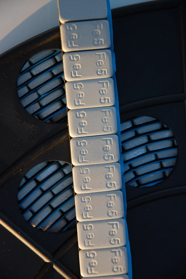 1200 x 5g Klebegewichte Rolle 6Kg Kleberiegel Grau Felgensilber Auswuchtgewicht - Bild 3 von 4