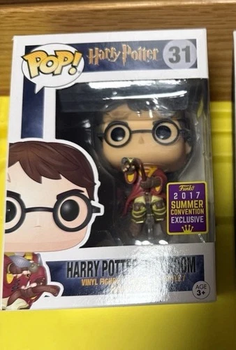 Funko Pop! Vinyl: Harry Potter on Broom Barnes & Noble SDCC (Exclusive) #31