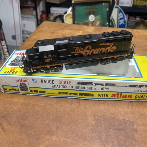 Atlas HO GP40 Diesel Denver & Rio Grande #3084 Locomotive No.7038 Austria