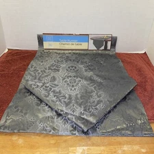 Home Collection Platinum Table Runner Texture NWT 12” X 72”