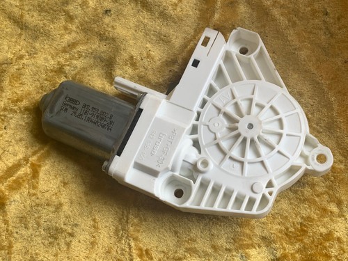 AUDI A6 / 4G Fensterhebermotor vorne rechts Fensterheber 8K0959802B / A4 B8