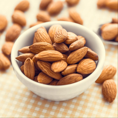Raw California Almonds Unsalted 5 LB - Premium Quality, Healthy Snack, Bulk Pack