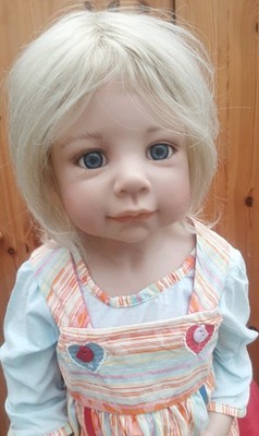 Künstlerpuppe ''Melly'' Monika Levenig ., Vollkörper Vinyl