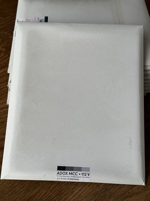 ADOX MCC 112 - Halbmatt (Baryt) 20,3x25,4 CM (8x10 INCH) /25 Blatt - variabel