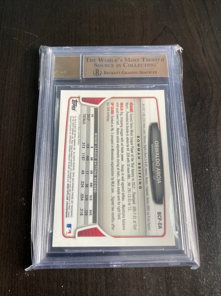 CARTÃO AUTOGRAFADO BOWMAN BECKETT 9,5 GEM OURO PERFEITO T11-29 Oswaldo Arcia 2013 - Imagem 2 de 2